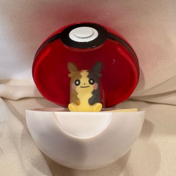 Pokemon Jewelry - Gashapon Morpeko Pokemon Adjustable Ring Collectible Figure Poke Ball Capsule